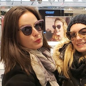 Meet your Posher, Helena